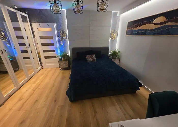 Premium Up To 5p, 15 Min To Center, Tree View, 5 Min Walk To 2 Lakes With Attractions, Vr Googles, Led Fireplace, New 아파트