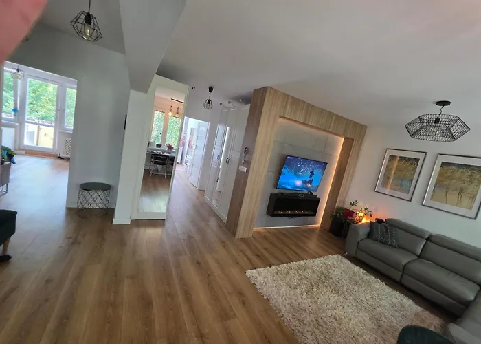 شقة Premium Up To 5p, 15 Min To Center, Tree View, 5 Min Walk To 2 Lakes With Attractions, Vr Googles, Led Fireplace, New