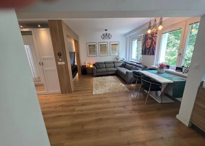 شقة Premium Up To 5p, 15 Min To Center, Tree View, 5 Min Walk To 2 Lakes With Attractions, Vr Googles, Led Fireplace, New