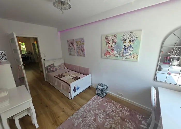 Premium Up To 5p, 15 Min To Center, Tree View, 5 Min Walk To 2 Lakes With Attractions, Vr Googles, Led Fireplace, New شقة وارسو